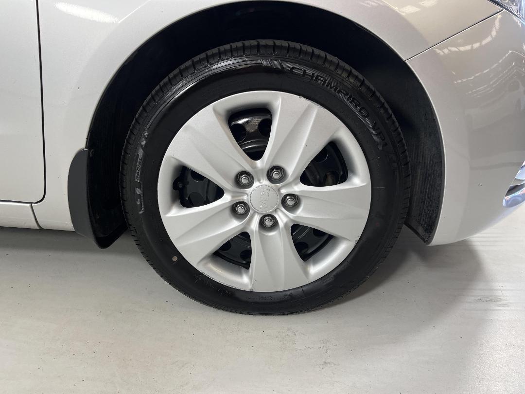 Photo '9' of KIA Cerato