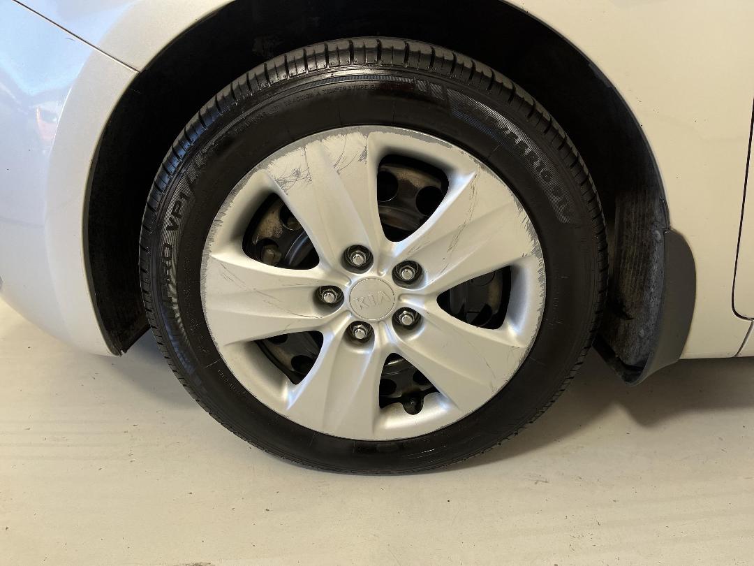 Photo '10' of KIA Cerato