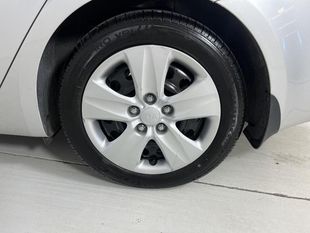 Photo '11' of KIA Cerato