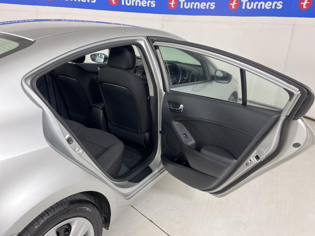 Photo '19' of KIA Cerato