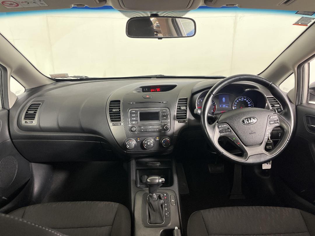 Photo '17' of KIA Cerato