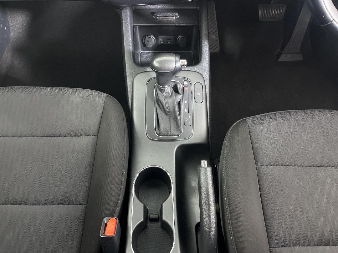 Photo '23' of KIA Cerato