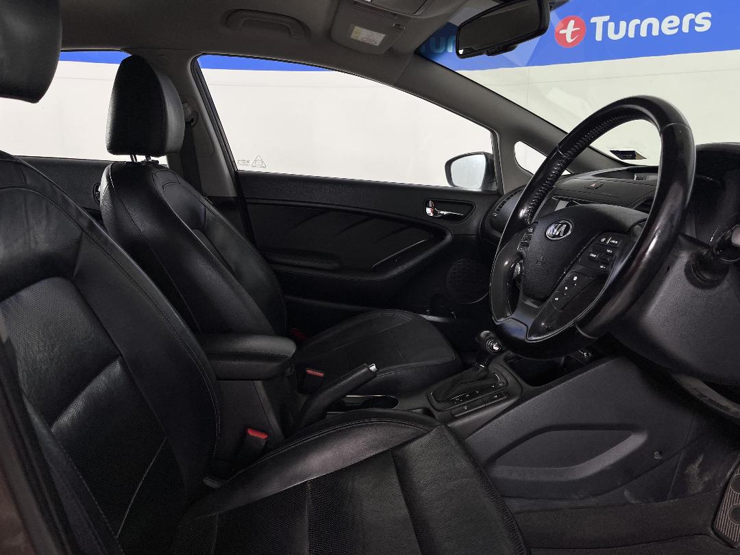 Photo '16' of KIA Cerato