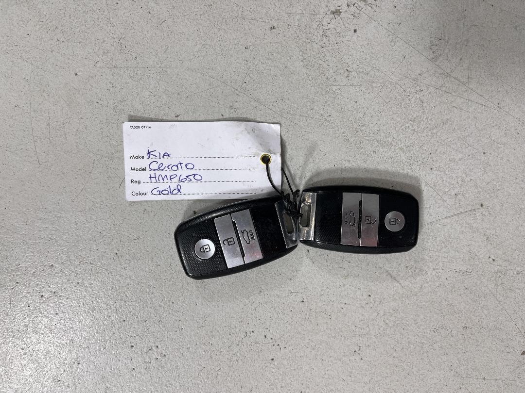 Photo '22' of KIA Cerato