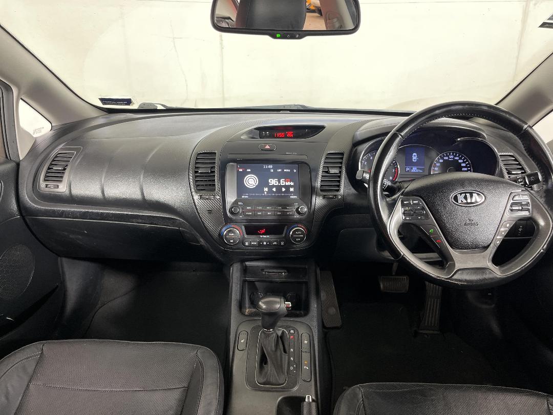 Photo '17' of KIA Cerato