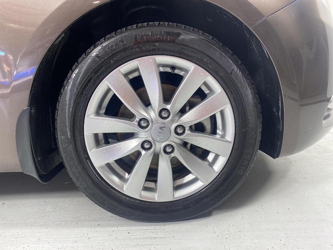 Photo '9' of KIA Cerato