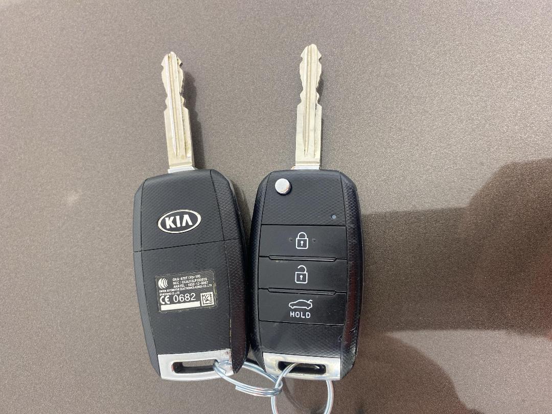 Photo '22' of KIA Cerato