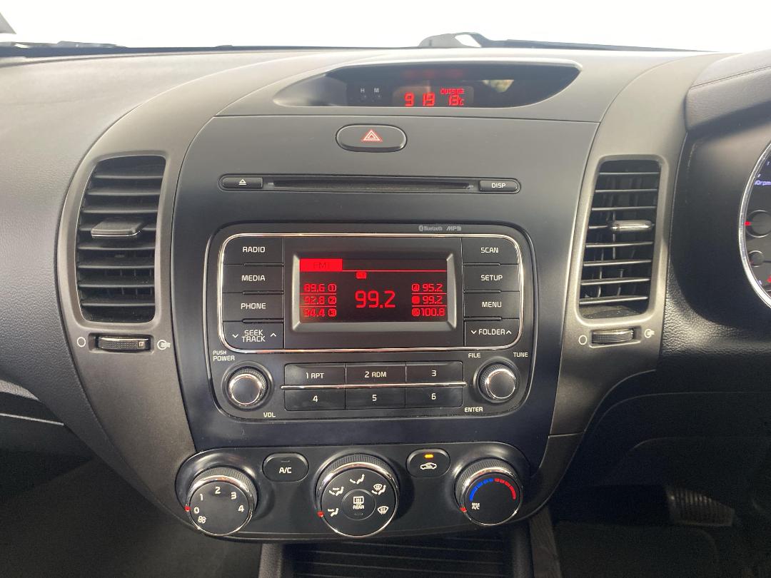 Photo '18' of KIA Cerato