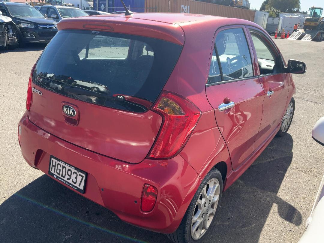 Photo '6' of KIA Picanto EX