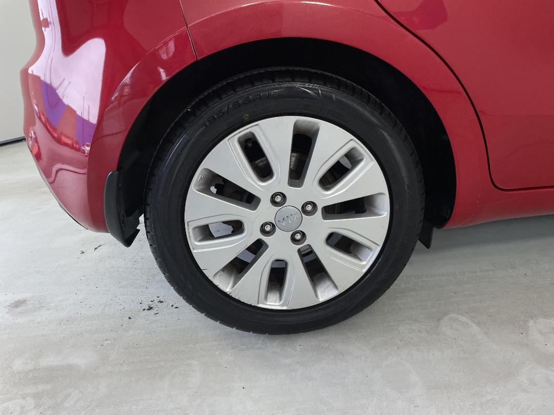 Photo '12' of KIA RIO Photo '12' of KIA RIO