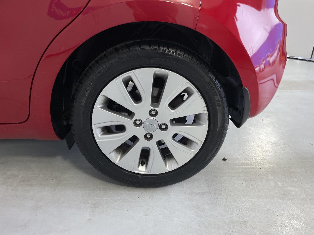 Photo '11' of KIA RIO Photo '11' of KIA RIO