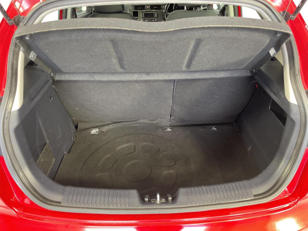 Photo '14' of KIA RIO Photo '14' of KIA RIO