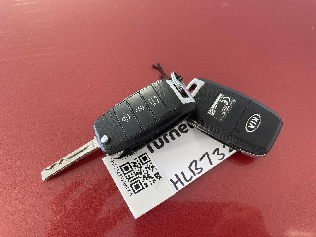 Photo '22' of KIA RIO Photo '22' of KIA RIO