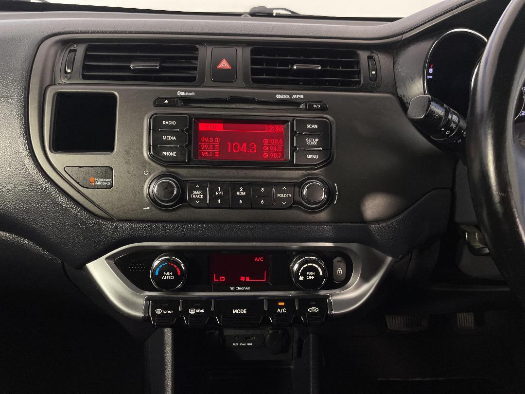 Photo '18' of KIA RIO Photo '18' of KIA RIO