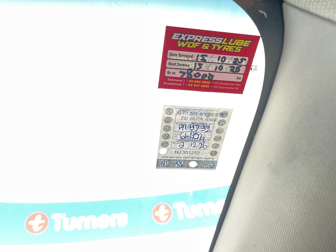 Photo '24' of KIA RIO Photo '24' of KIA RIO