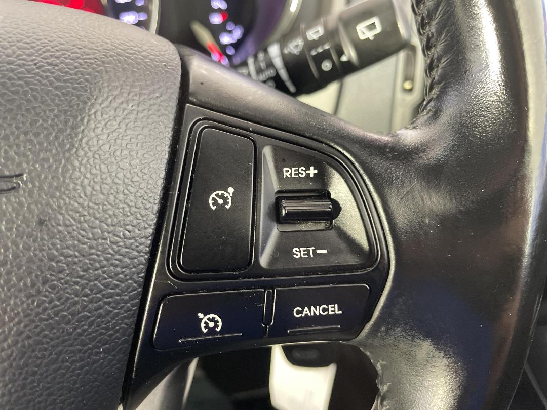 Photo '23' of KIA RIO Photo '23' of KIA RIO