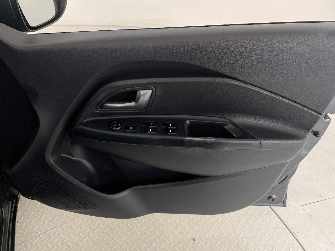 Photo '15' of KIA RIO Photo '15' of KIA RIO