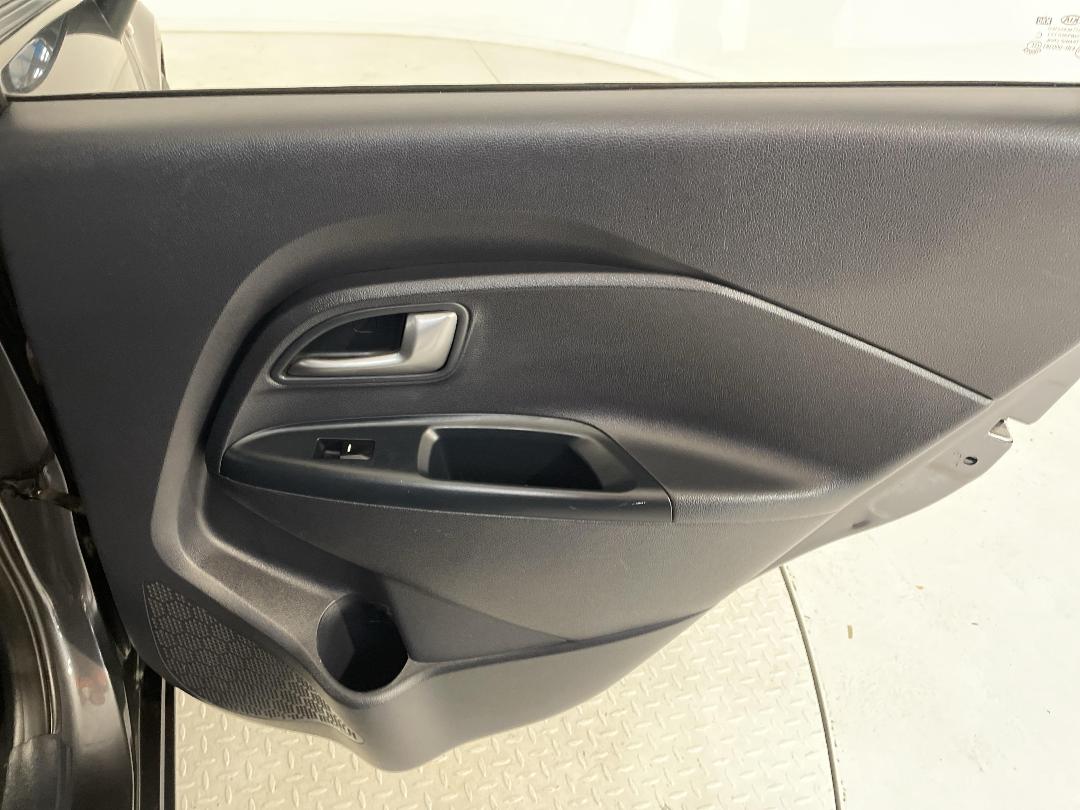 Photo '19' of KIA RIO Photo '19' of KIA RIO