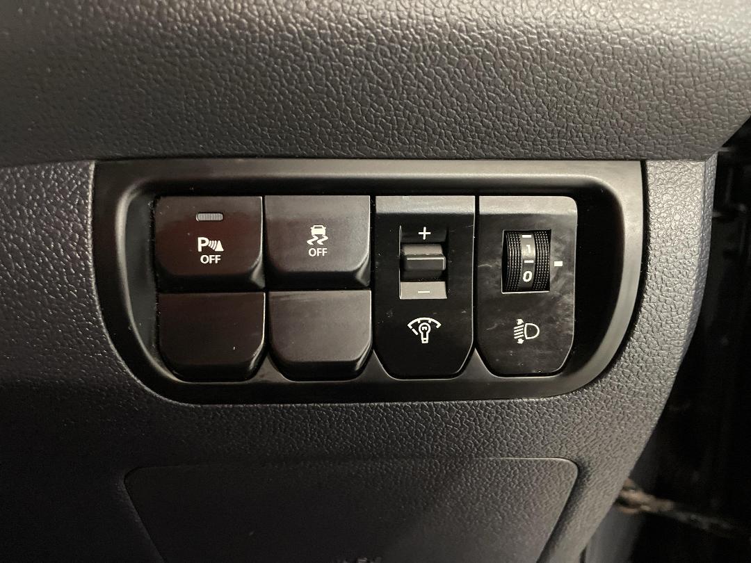 Photo '24' of KIA RIO Photo '24' of KIA RIO