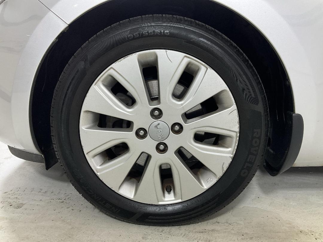 Photo '10' of KIA RIO