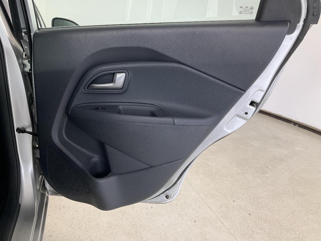 Photo '19' of KIA RIO