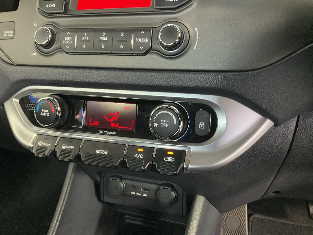 Photo '29' of KIA RIO