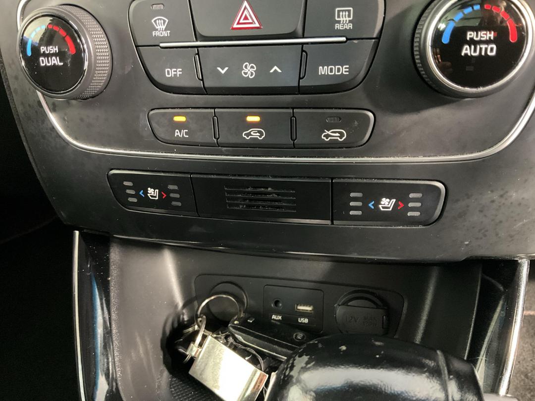 Photo '30' of KIA Sorento