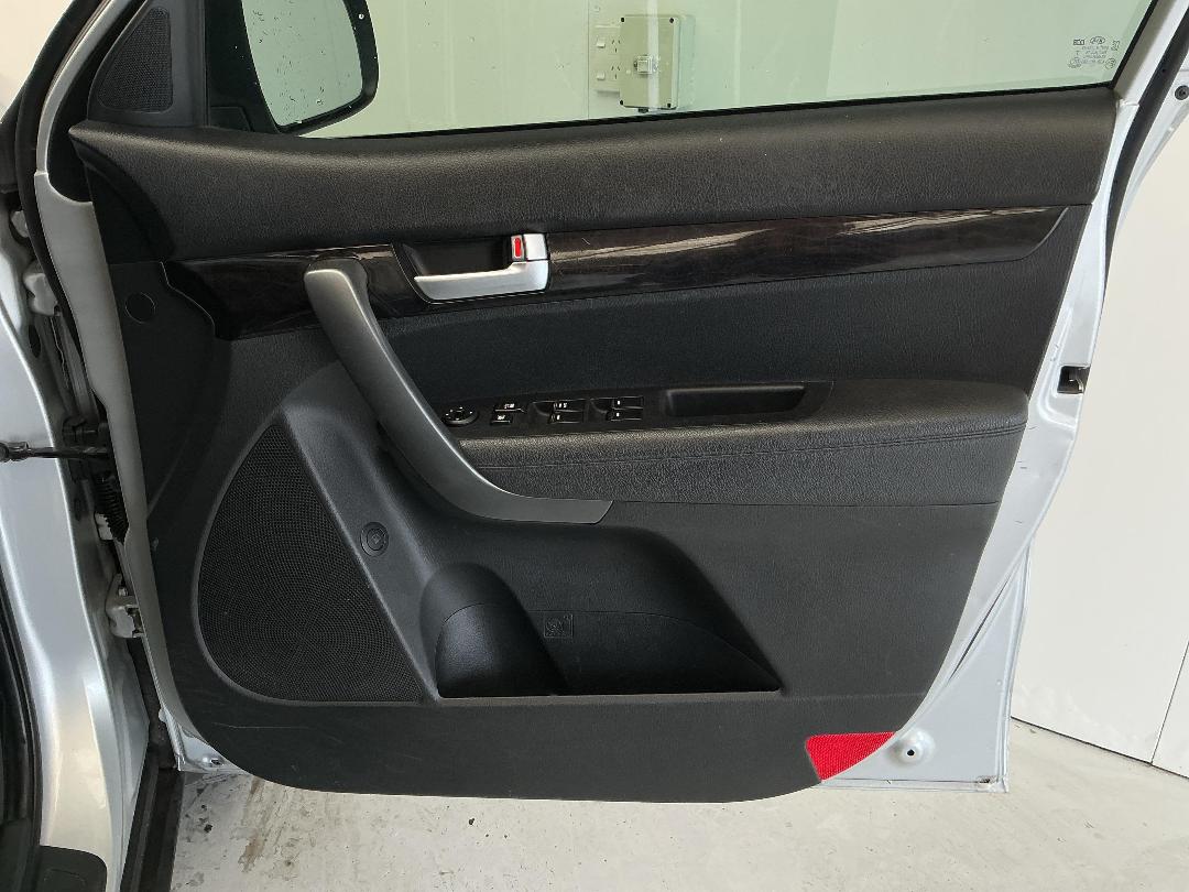 Photo '15' of KIA Sorento Photo '15' of KIA Sorento