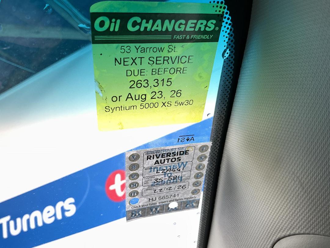 Photo '25' of KIA Sorento Photo '25' of KIA Sorento