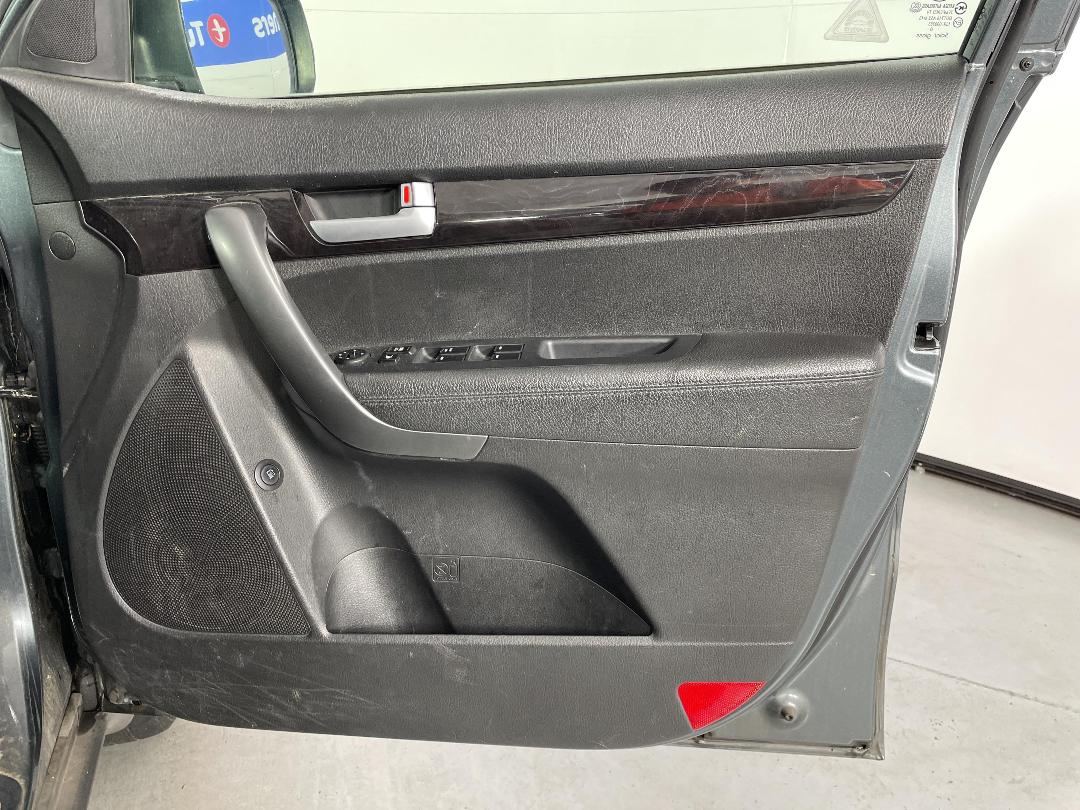 Photo '15' of KIA Sorento