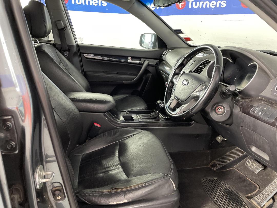 Photo '16' of KIA Sorento