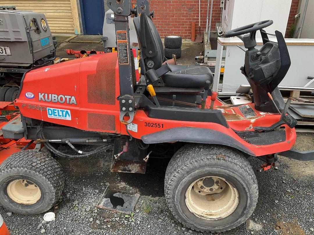 Photo '3' of Kubota F3690 Mower