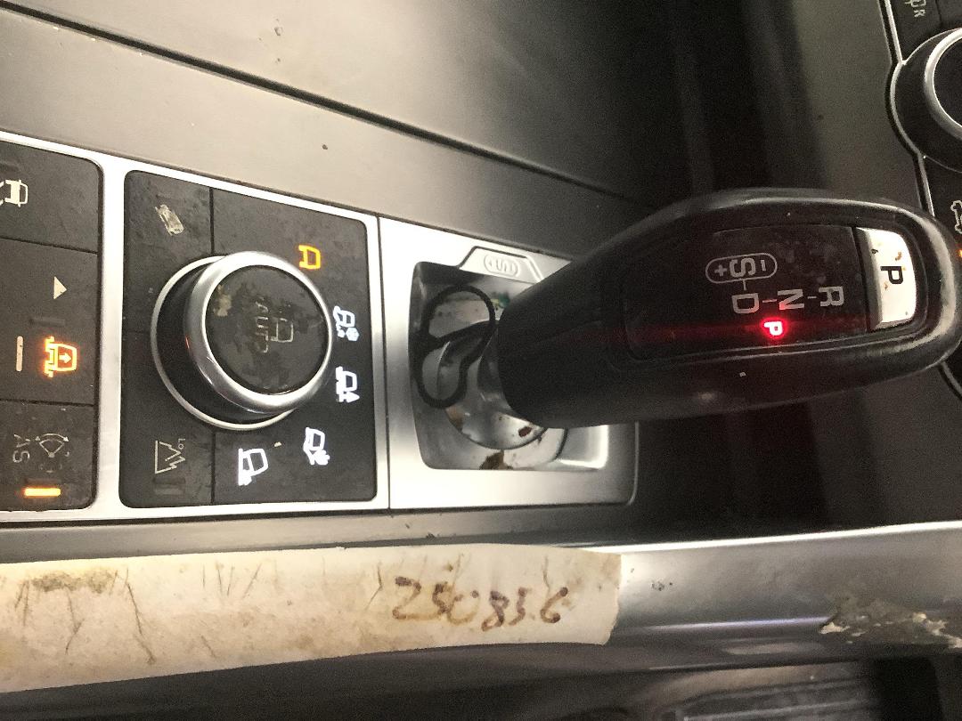 Photo '18' of Land Rover Range Rover Photo '18' of Land Rover Range Rover