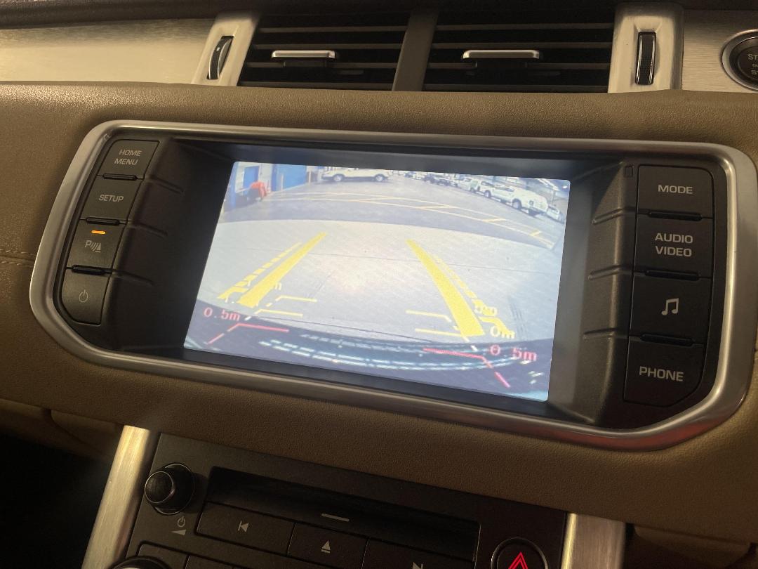 Photo '30' of Land Rover Range Rover Photo '30' of Land Rover Range Rover