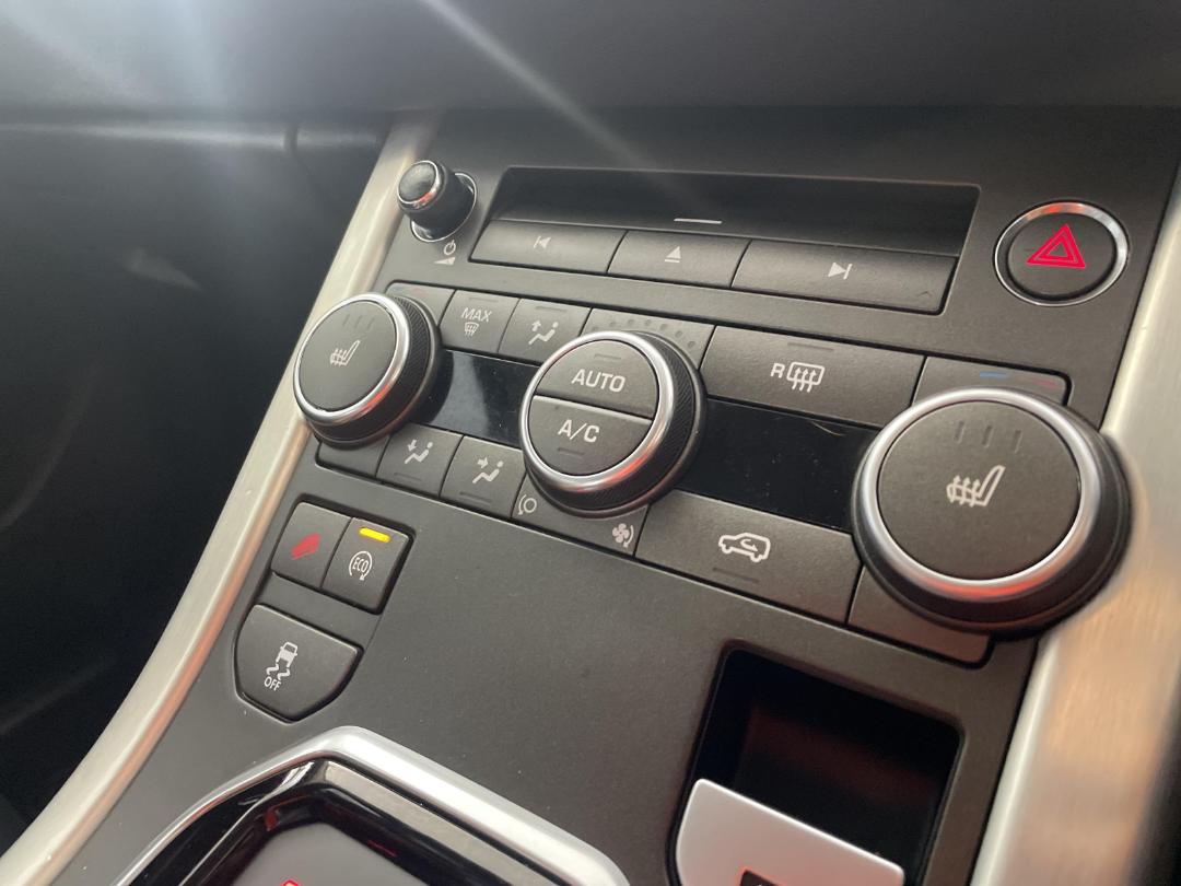 Photo '28' of Land Rover Range Rover Evoque TD4 Pure