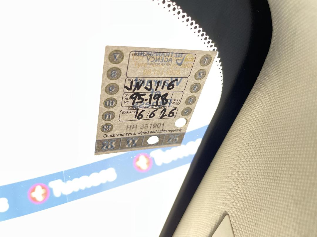 Photo '23' of Land Rover Range Rover Evoque Photo '23' of Land Rover Range Rover Evoque