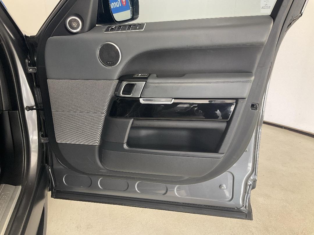 Photo '15' of Land Rover Range Rover Sport Photo '15' of Land Rover Range Rover Sport