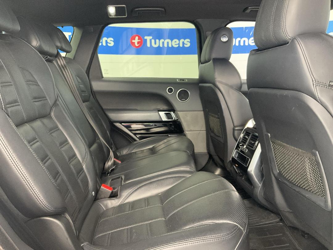 Photo '20' of Land Rover Range Rover Sport Photo '20' of Land Rover Range Rover Sport