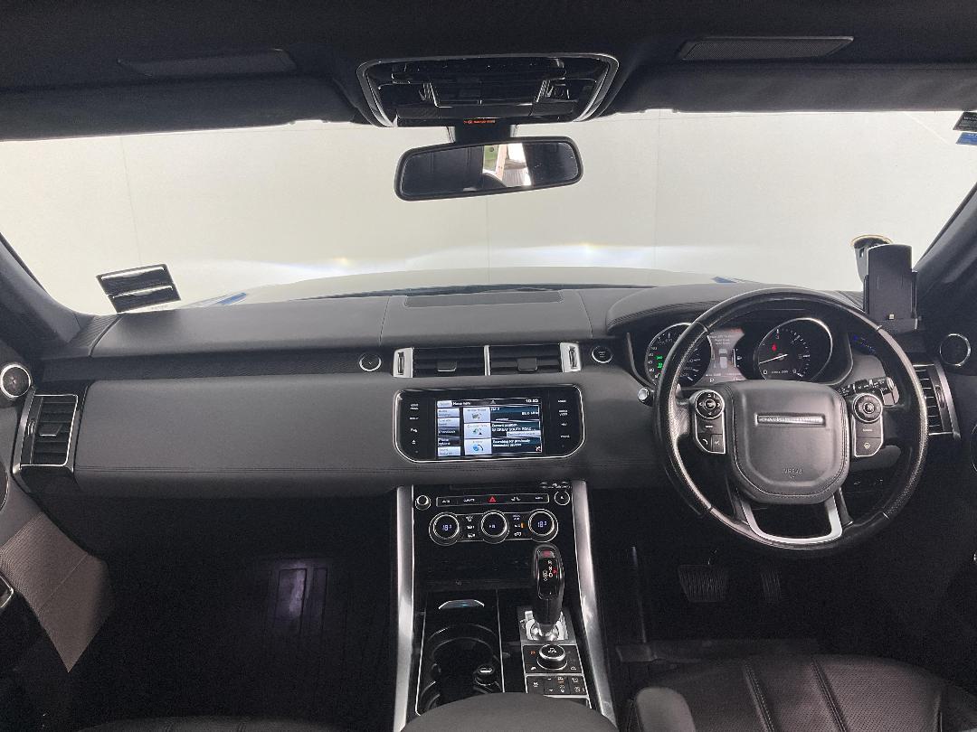 Photo '17' of Land Rover Range Rover Sport Photo '17' of Land Rover Range Rover Sport