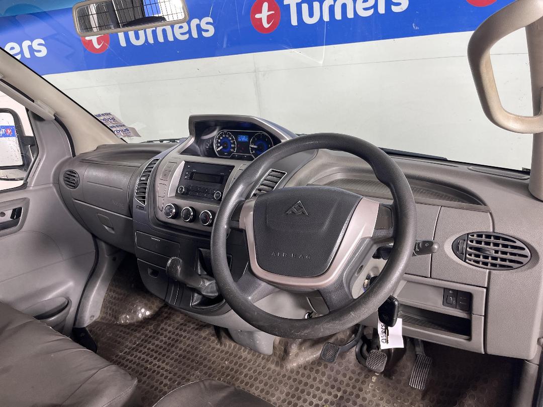 Photo '17' of LDV V80 Photo '17' of LDV V80