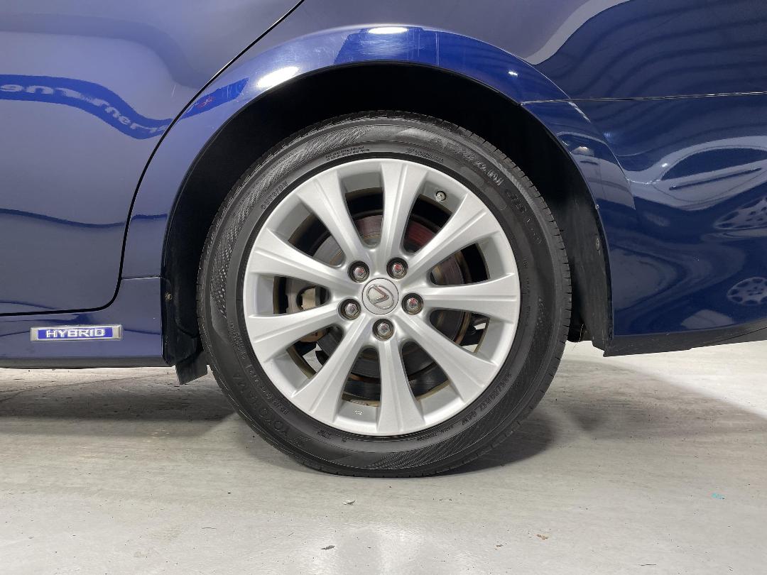 Photo '11' of Lexus GS300H