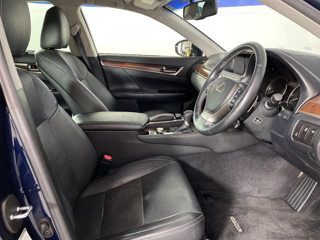 Photo '16' of Lexus GS300H