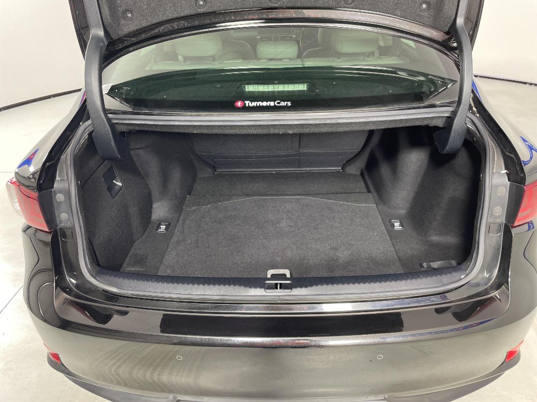 Photo '14' of Lexus IS300