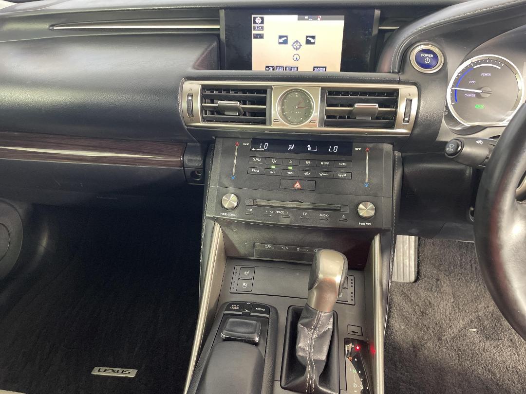 Photo '26' of Lexus IS300