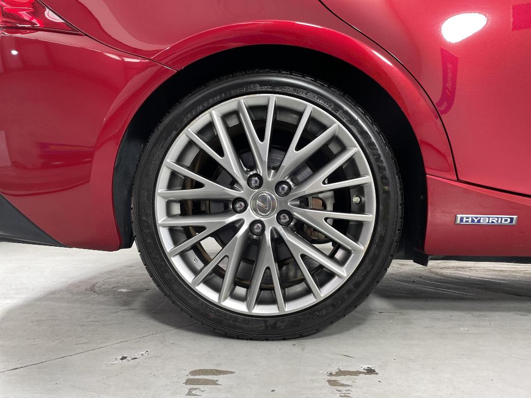 Photo '12' of Lexus IS300H Photo '12' of Lexus IS300H