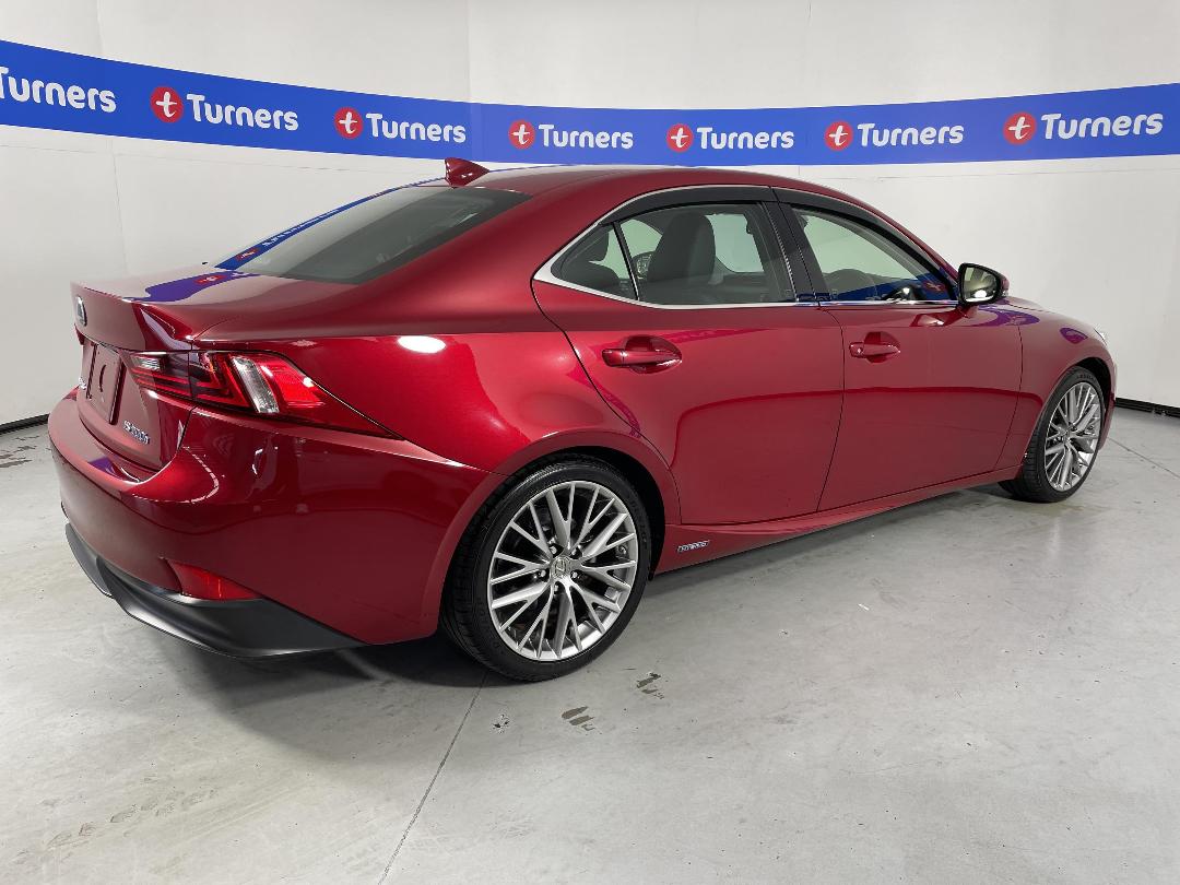 Photo '7' of Lexus IS300H Photo '7' of Lexus IS300H