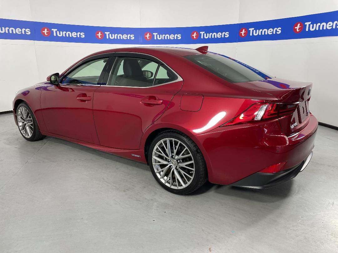Photo '5' of Lexus IS300H Photo '5' of Lexus IS300H