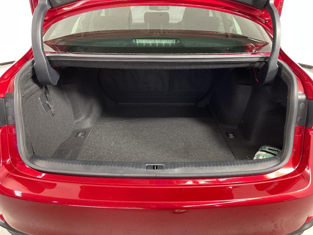 Photo '14' of Lexus IS300H Photo '14' of Lexus IS300H