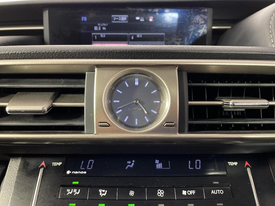 Photo '31' of Lexus IS300H Photo '31' of Lexus IS300H