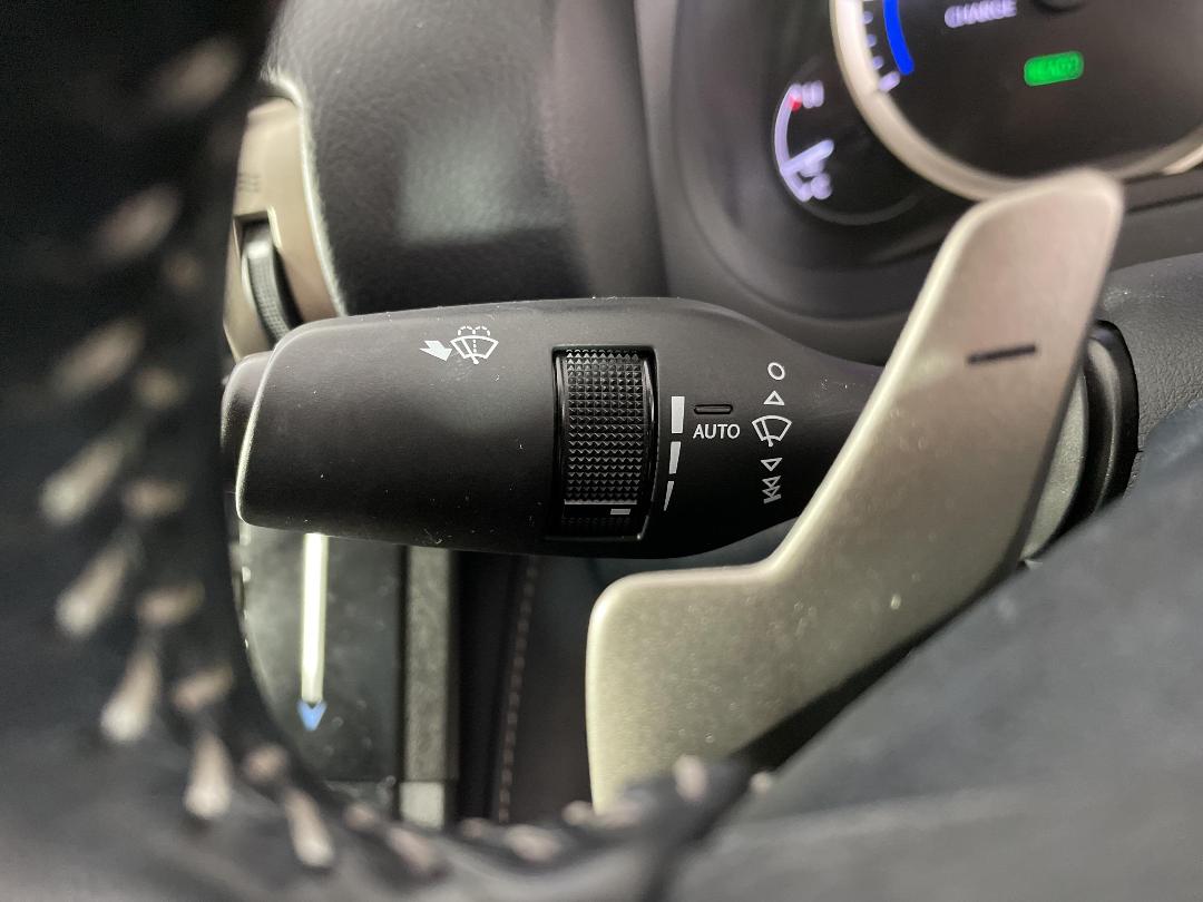 Photo '34' of Lexus IS300H Photo '34' of Lexus IS300H